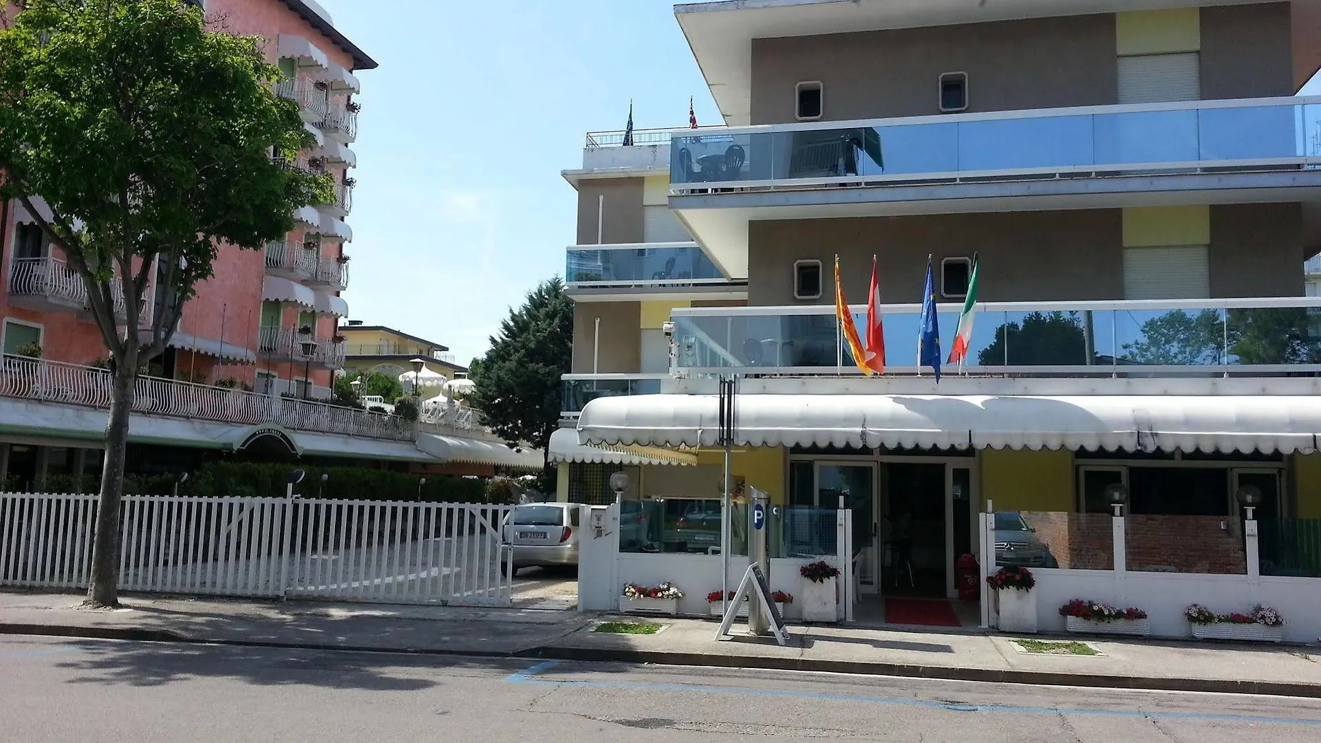 Hotel Laguna 利多迪迪耶索洛
